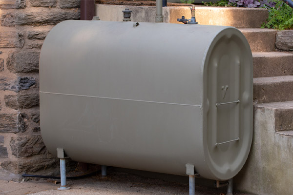 image of an above-ground heating oil tank
