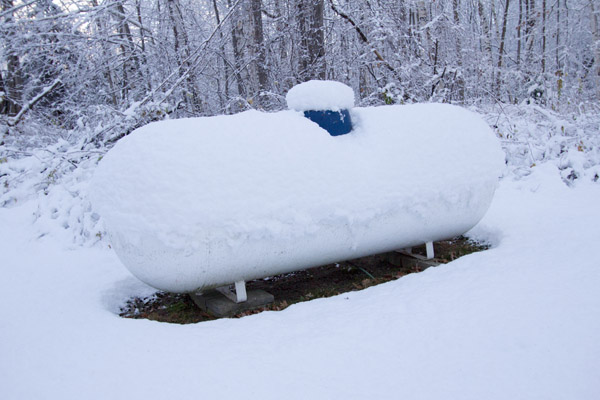 image of a residential propane tank depicting propane tank refill