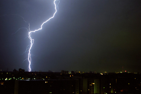 image of lightening storm depicting whole-house generator